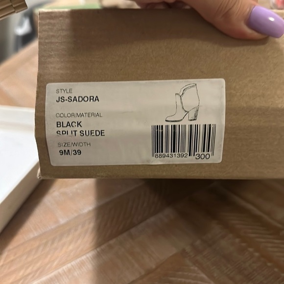 NEW Jessica Simpson Sadora Black Split Suede Block Heel Ankle Boots - Picture 11 of 11